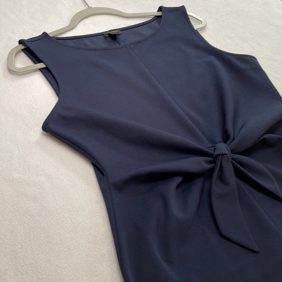 Ann Taylor Sleeveless Top - Picture 9 of 9